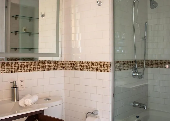 Charming 2br In Bright Floor In La Condesa. Apartment Mexico City